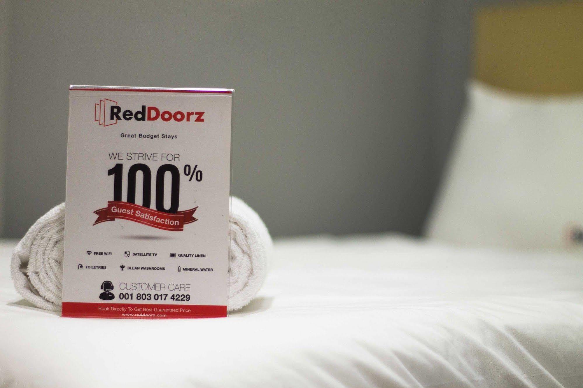 Reddoorz @ Pekayon Bekasi Hotel Exterior photo